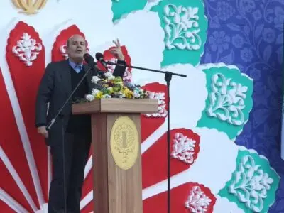 انقلاب ما استوار و با صلابت به مسیر خود ادامه می‌دهد