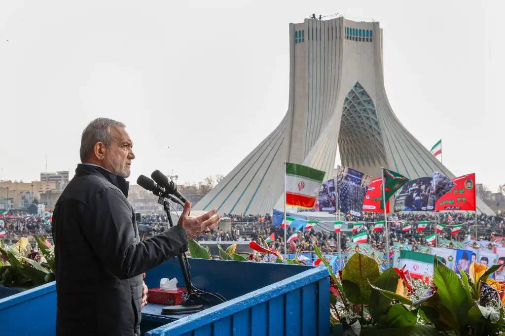 دشمنان آرزوی ضربه زدن به ایران را به گور خواهند برد