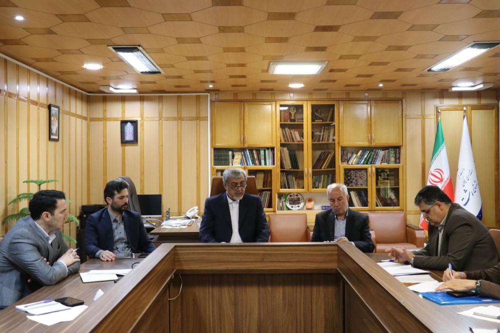 انتقاد فرماندار رشت از خرید و فروش زمین‌های روستایی توسط افراد غیربومی