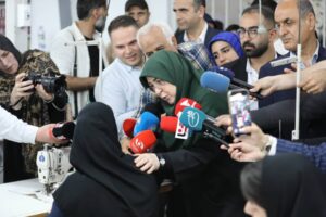 بازدید سخنگوی دولت از دو واحد تولیدی در منطقه آزاد انزلی