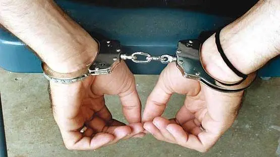 دستگیری قاتل ۱۴ ساله در بندرانزلی / پایان فرار خونین نوجوان پس از شش ماه اختلاف