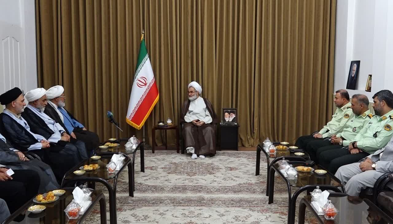 رئیس سازمان عقیدتی سیاسی فراجا: وظیفه اصلی نیروی انتظامی پاسداری از حقوق مردم است