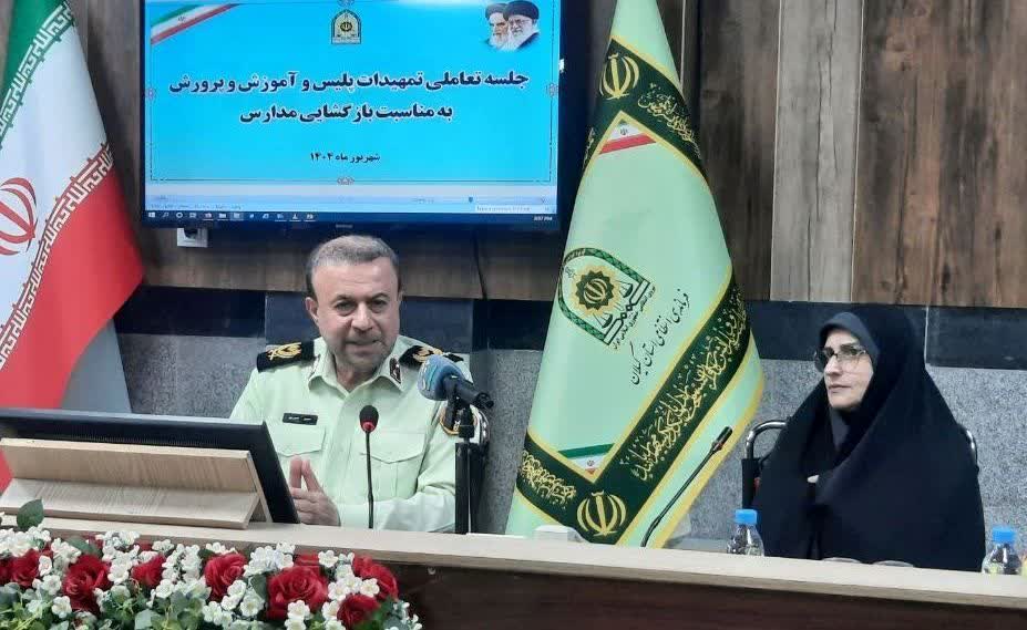 آغاز سال تحصیلی با «طرح مهر علوی»؛ بدرقه فرزندان شهدا توسط پلیس گیلان