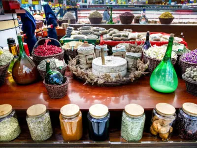 فروش مرگ در بسته‌بندی‌های گیاهی؛ عطاری‌ها به پناهگاه قاچاق دارو و مواد مخدر تبدیل شده‌اند