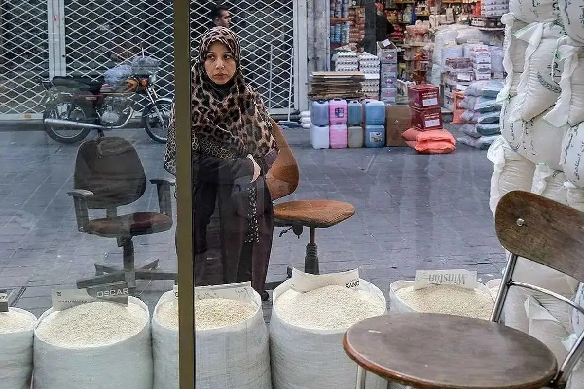 زمزمه حذف ارز ۲۸۵۰۰ تومانی، تکرار تجربه تلخ ۴۲۰۰ تومانی برای خانوارها زمزمه حذف ارز ۲۸۵۰۰ تومانی، تکرار تجربه تلخ ۴۲۰۰ تومانی برای خانوارها