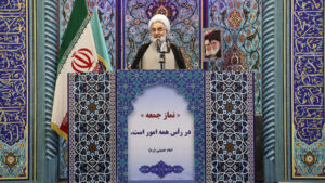 انتقاد امام جمعه رشت: نیمی از مراجعات مردمی ریشه در بی‌مسئولیتی ادارات دارد