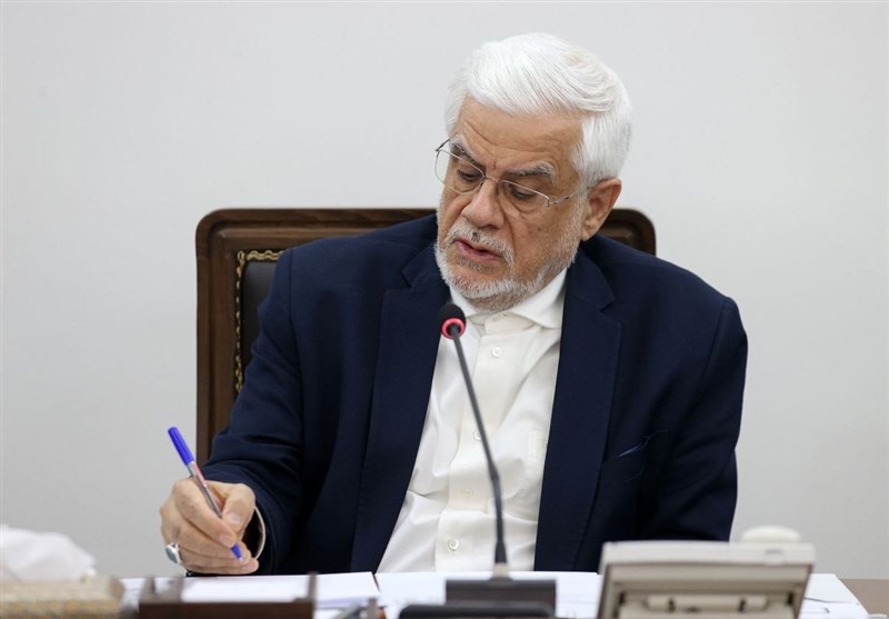 واردات کالاهای اساسی بدون ارز رسمی از مرزها؛ دستور فوری عارف برای تسهیل بازار