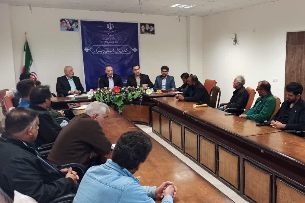 نشست مدیر آبفای سیاهکل با دهیاران برای پیگیری مطالبات دولتی بند «ژ» قانون بودجه ۱۴۰۴