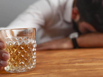 هر شب یکی دو بیمار با مسمومیت اتانول داریم / شیشه جای هروئین را گرفته است