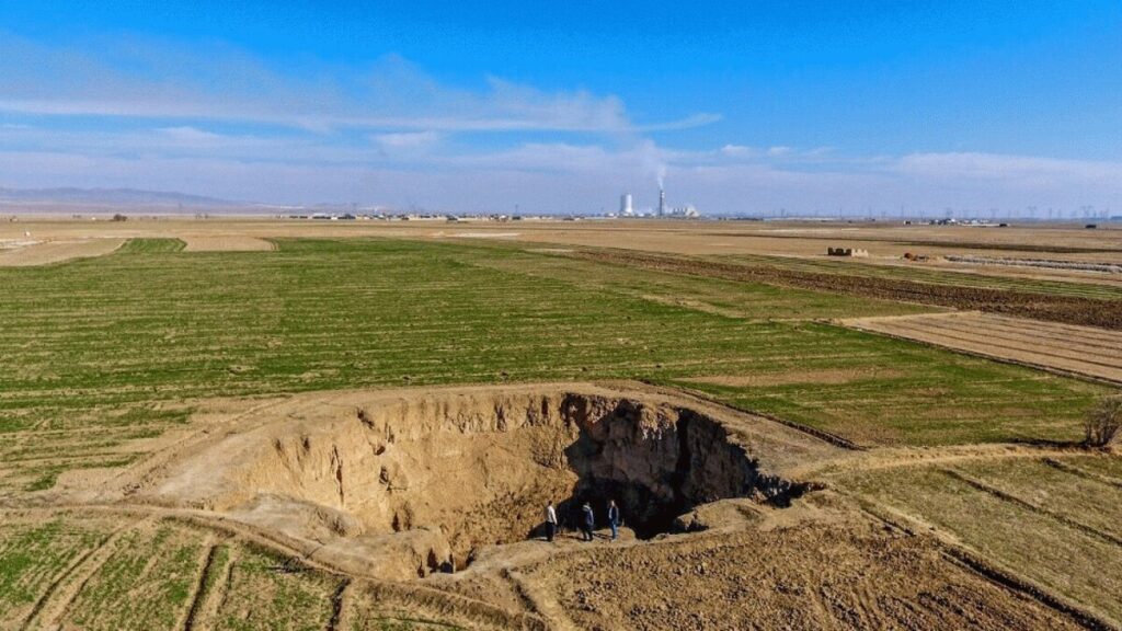 بحران آب ایران فراتر از هشدار؛ فرونشست خاک ۶۰ برابر حد مجاز