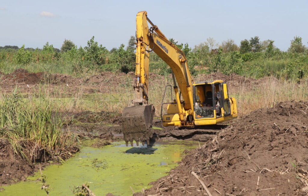 لایروبی ۵۰۰ هکتار آب‌بندان با تهاتر خاک در گیلان