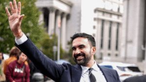 طعنه شهردار مسلمان نیویورک به ترامپ: صدا را بلند کن، آینده از آنِ ماست