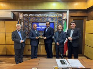 قرارداد ساخت و بهره‌برداری کشتی مهتاب در تالاب عینک؛ گامی مؤثر در توسعه گردشگری آبی رشت