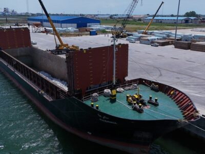 ثبت رشد قابل توجه در تخلیه، بارگیری و صادرات بندر کاسپین