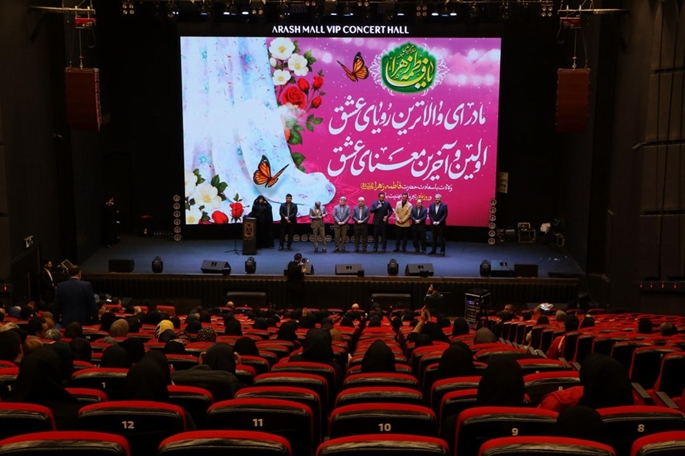 تجلیل از ۶۵۰ بانوی شاغل و بازنشسته شهرداری رشت