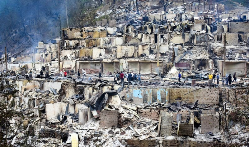 قفل بازسازی در امامزاده ابراهیم(ع) باز شد؛ فرم «ج قرمز» کنار رفت