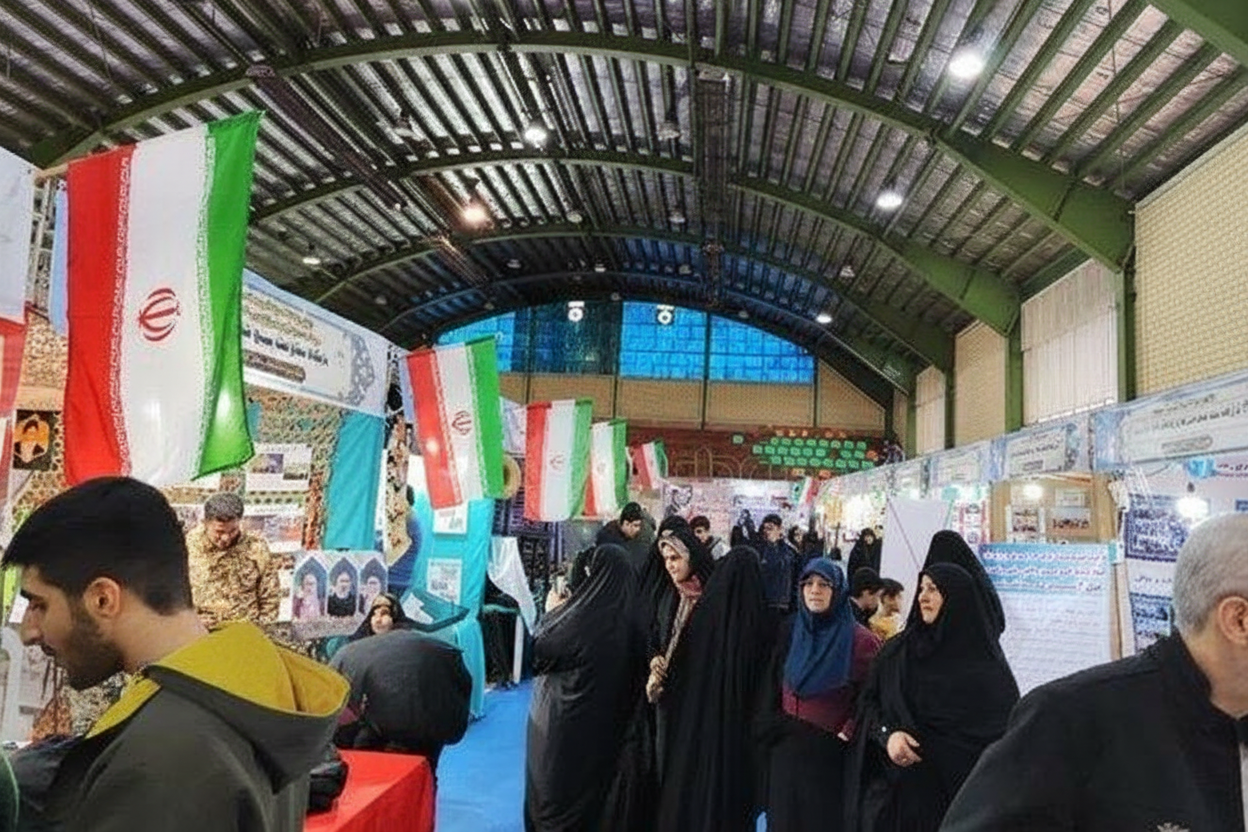 نمایشگاه اسوه رشت؛ جلوه‌ای از هم‌افزایی مسجد، بسیج و مردمنمایشگاه اسوه رشت؛ جلوه‌ای از هم‌افزایی مسجد، بسیج و مردم