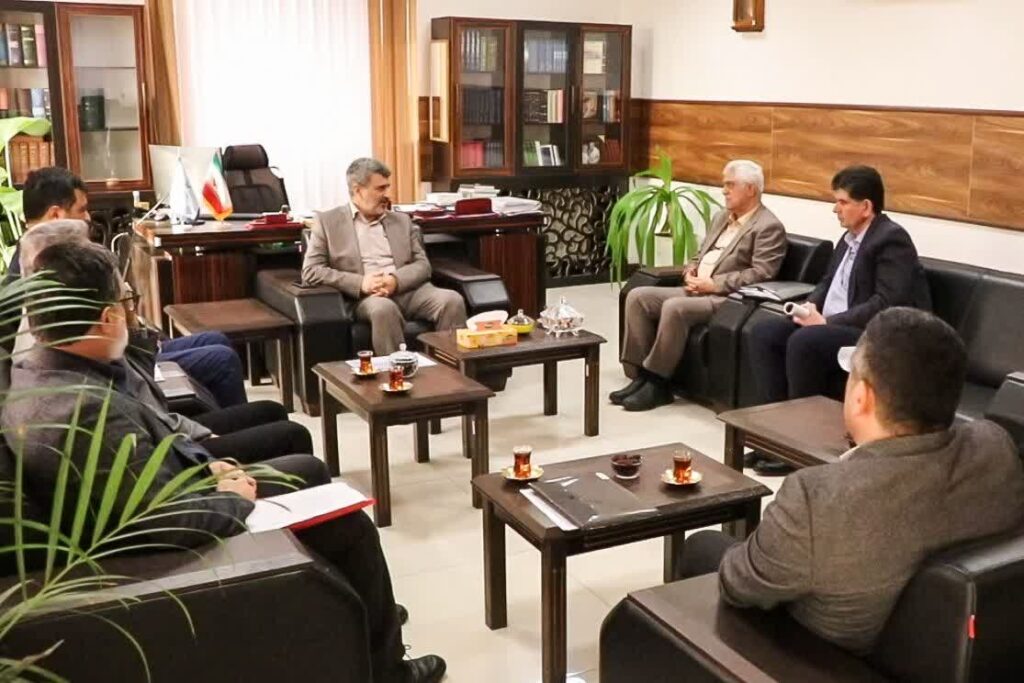 موانع قیمت‌گذاری اراضی مسیر راه‌آهن رشت – آستارا باید سریعاً برطرف شود