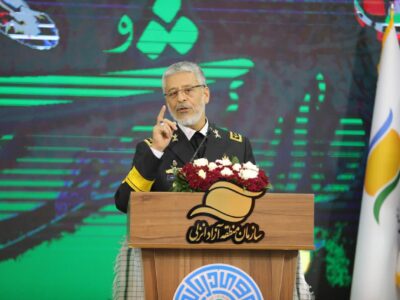 امیر دریادار سیاری: انقلاب اسلامی هیمنه پوشالی آمریکا را در هم شکست