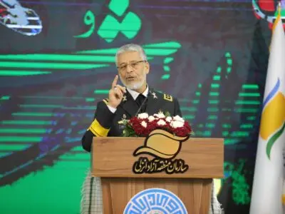 امیر دریادار سیاری: انقلاب اسلامی هیمنه پوشالی آمریکا را در هم شکست
