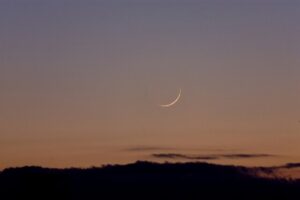 رؤیت هلال ماه رمضان ۱۴۴۷ در غروب ۲۹ بهمن/آغاز روزه‌داری از پنجشنبه