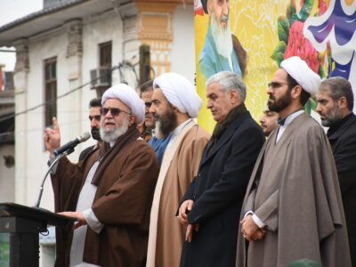 انقلاب اسلامی ملت ایران را در مسیر درست تاریخ قرار داد