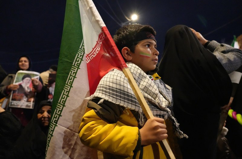تحویل سال نو در میادین، مساجد، بقاع متبرکه و گلزارهای شهدای گیلان