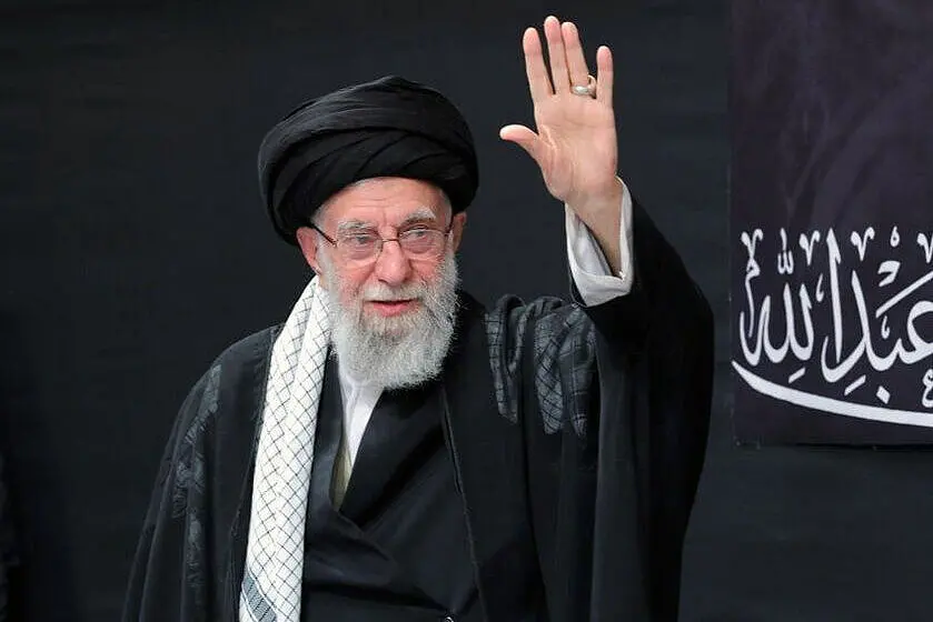 رهبر معظم انقلاب به شهادت رسیدند