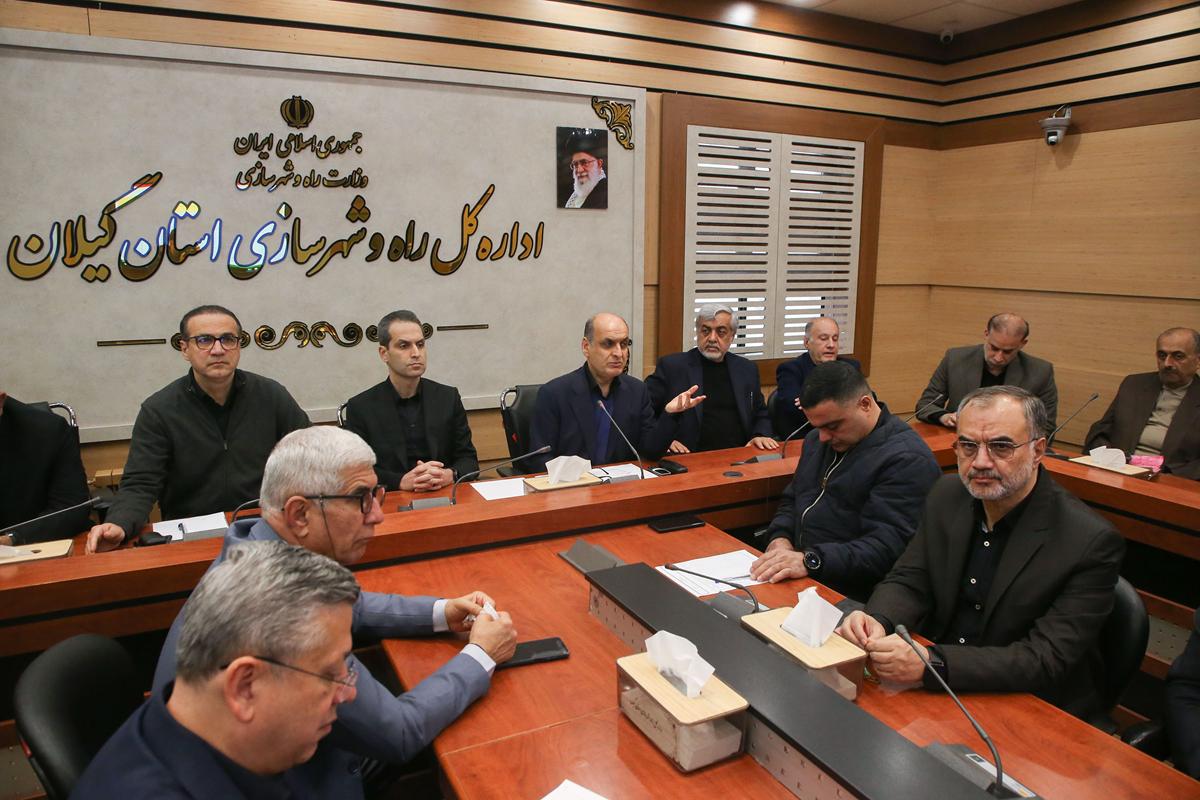 علی رغم شرایط جنگی، روند بازسازی بازار رشت ادامه دارد