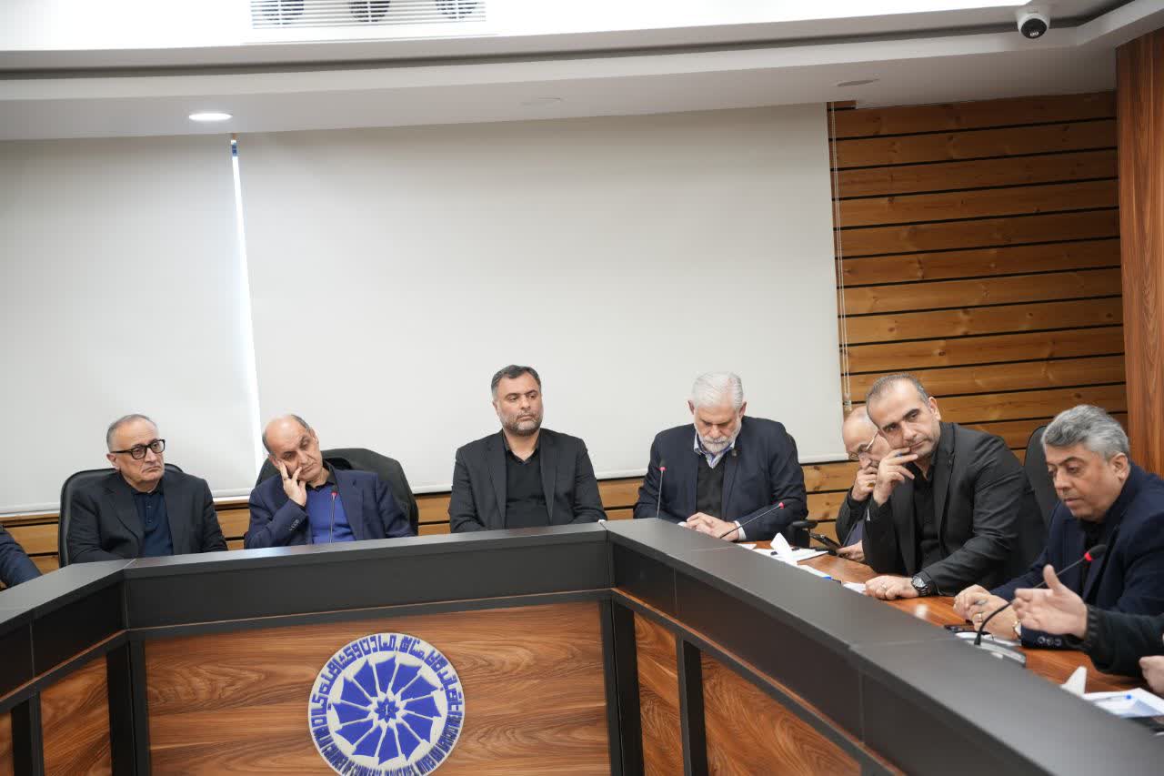 استاندار در جمع اعضای هیات رییسه اتاق بازرگانی گیلان