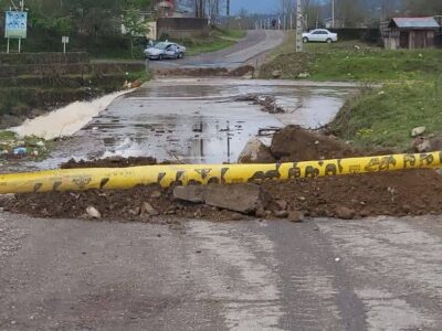 مسدود شدن راه ارتباطی ۵ روستا در فومن