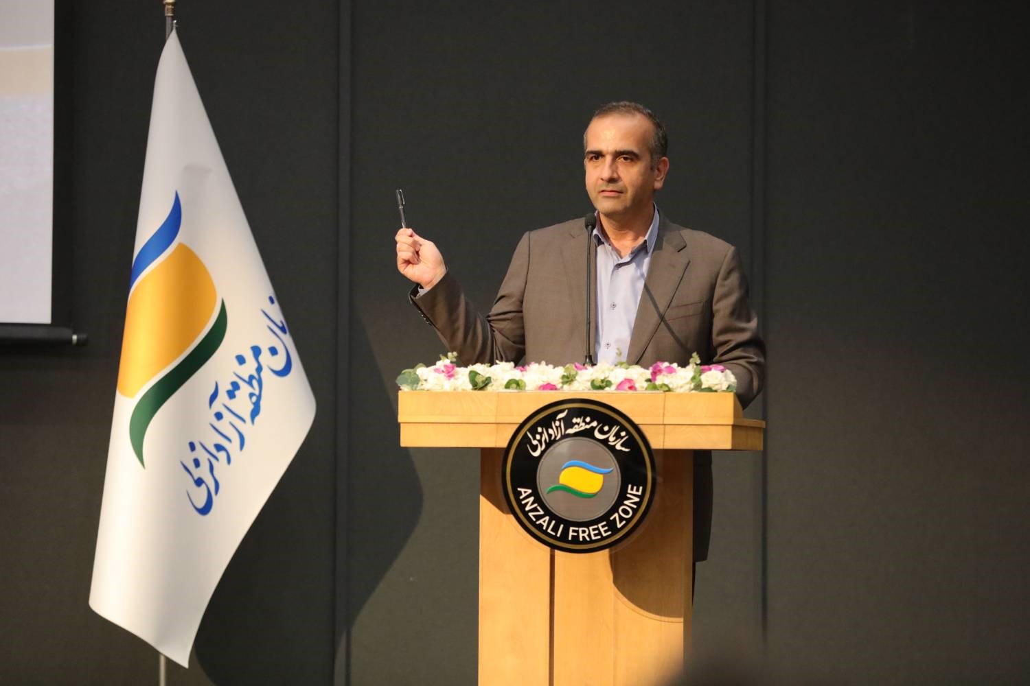 مدیرعامل منطقه آزاد انزلی: رضایتمندی مردم روستاها اولویت اصلی برنامه‌های توسعه‌ای است