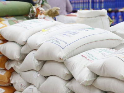 گرانفروشی میلیاردی برنج در رودسر؛ کشف ۱۶۷ کیسه در فروشگاه زنجیره‌ای