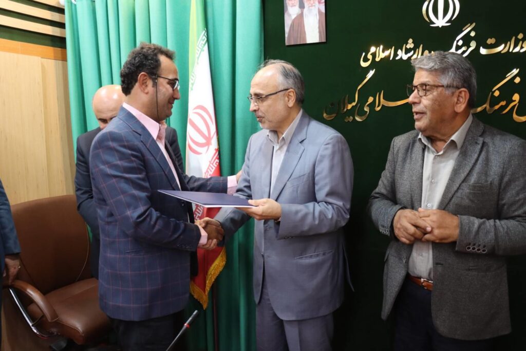 ۸ هنرمند برجسته گیلانی نشان هنری دریافت کردند