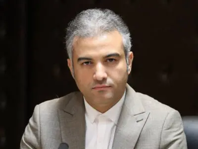 واگذاری ساختمان تاریخی به دو بانک و یک واحد تجاری باید بررسی شود