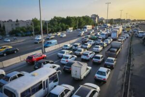 ثبت ورود ۳۱۹ هزار خودرو به گیلان؛ تردد در محورهای ورودی عادی است