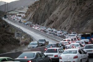 کندوان آزادراه مسافران، بن‌بست بومیان؛ وقتی ترافیک زندگی مردم را متوقف می‌کند