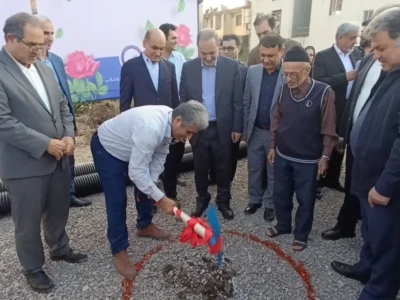 عملیات اجرایی پروژه فاضلاب شهرک گل‌ها و خیابان حبیب‌زاده رشت با حضور معاون وزیر کشور، استاندار گیلان و مدیرعامل آبفای استان آغاز شد؛ پروژه‌ای با اعتبار ۲.۲ همت که با هدف توسعه زیرساخت‌های بهداشتی و ارتقای سلامت عمومی، یک‌هزار و ۳۰۰ خانوار را تحت پوشش قرار می‌دهد.
